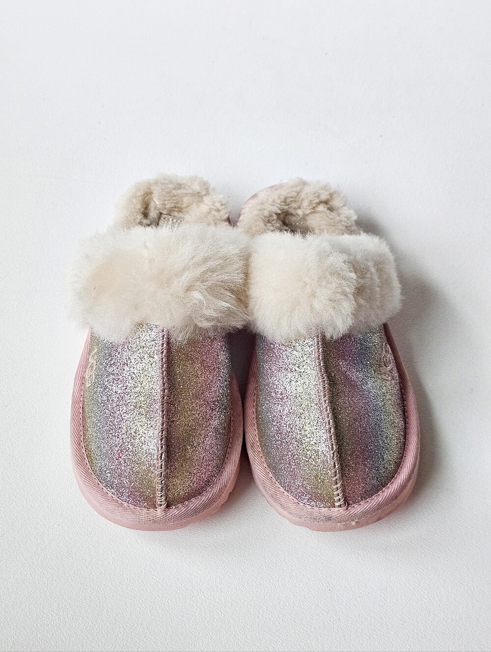 UGG Kids Cozy Glitter Slip On Slippers Pink Sparkle Sheepskin Size 2